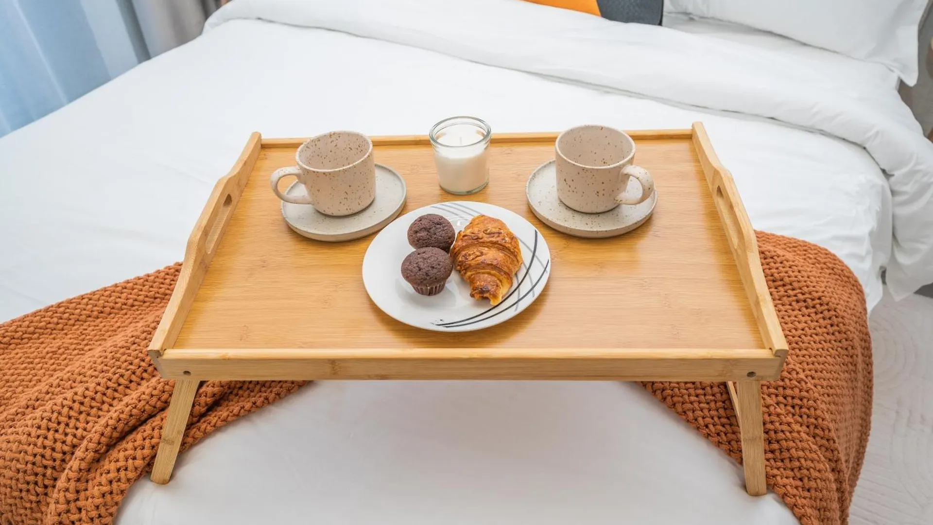 두바이 Chic 1Br In Mesk 1 With Serene Balcony Views By Vibel 아파트