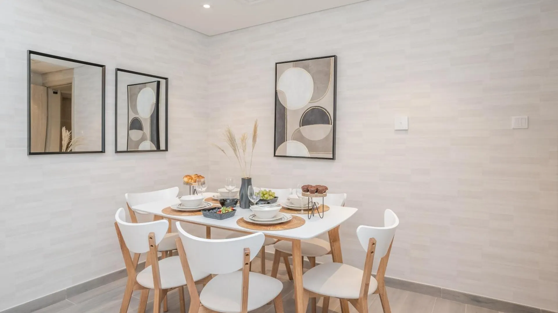 두바이 Chic 1Br In Mesk 1 With Serene Balcony Views By Vibel 아파트 아랍에미리트