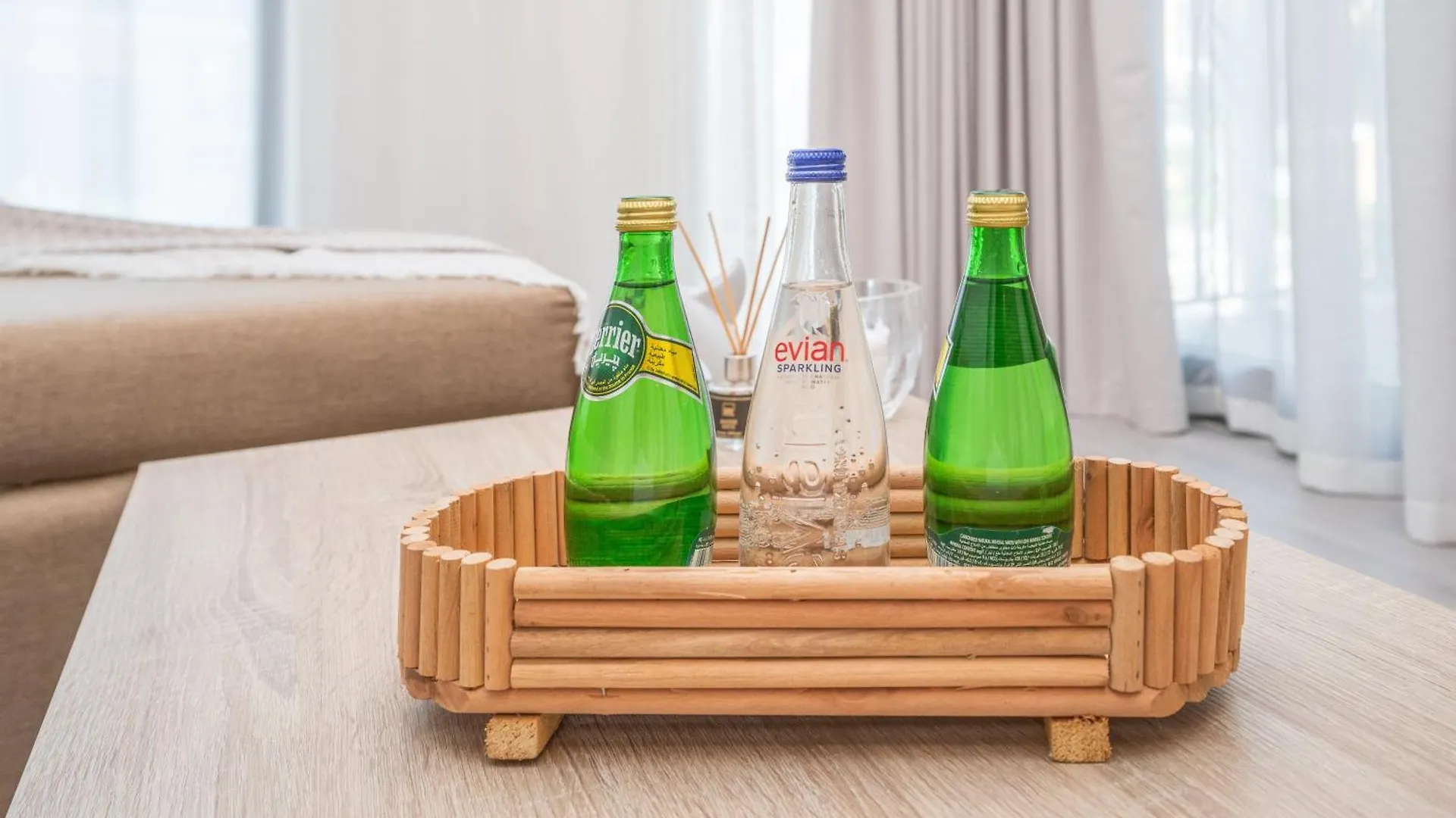 두바이 Chic 1Br In Mesk 1 With Serene Balcony Views By Vibel 아파트 0*,  아랍에미리트