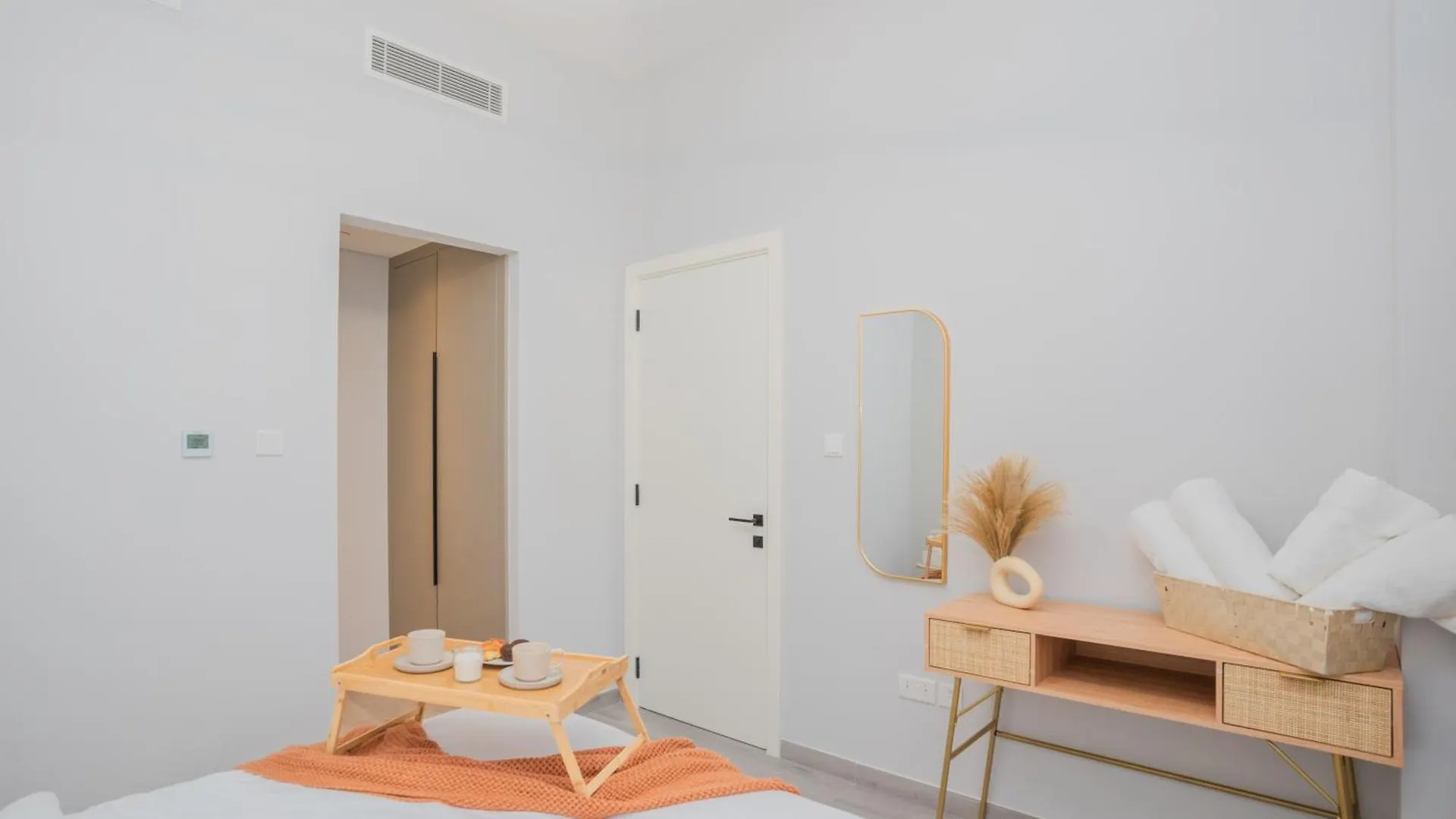 두바이 Chic 1Br In Mesk 1 With Serene Balcony Views By Vibel 아파트 아랍에미리트