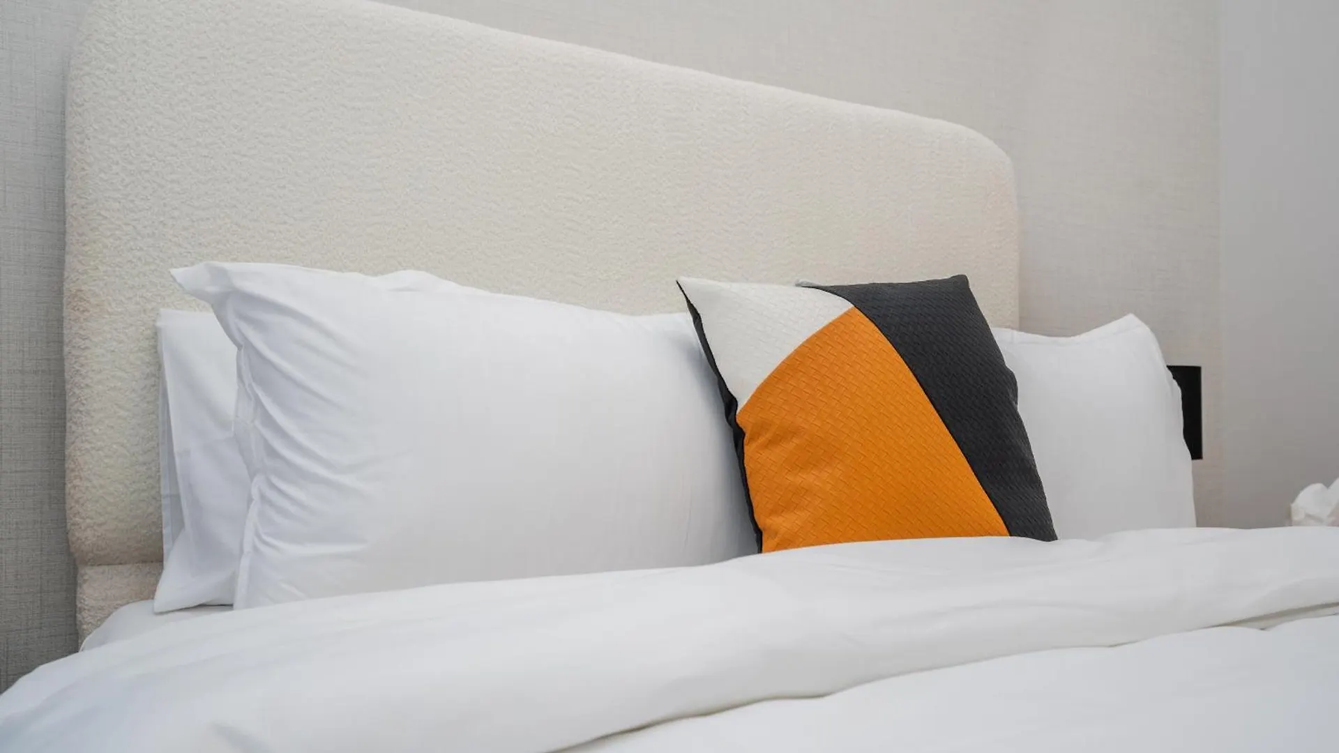 Chic 1Br In Mesk 1 With Serene Balcony Views By Vibel Apartment Dubai 0*,
