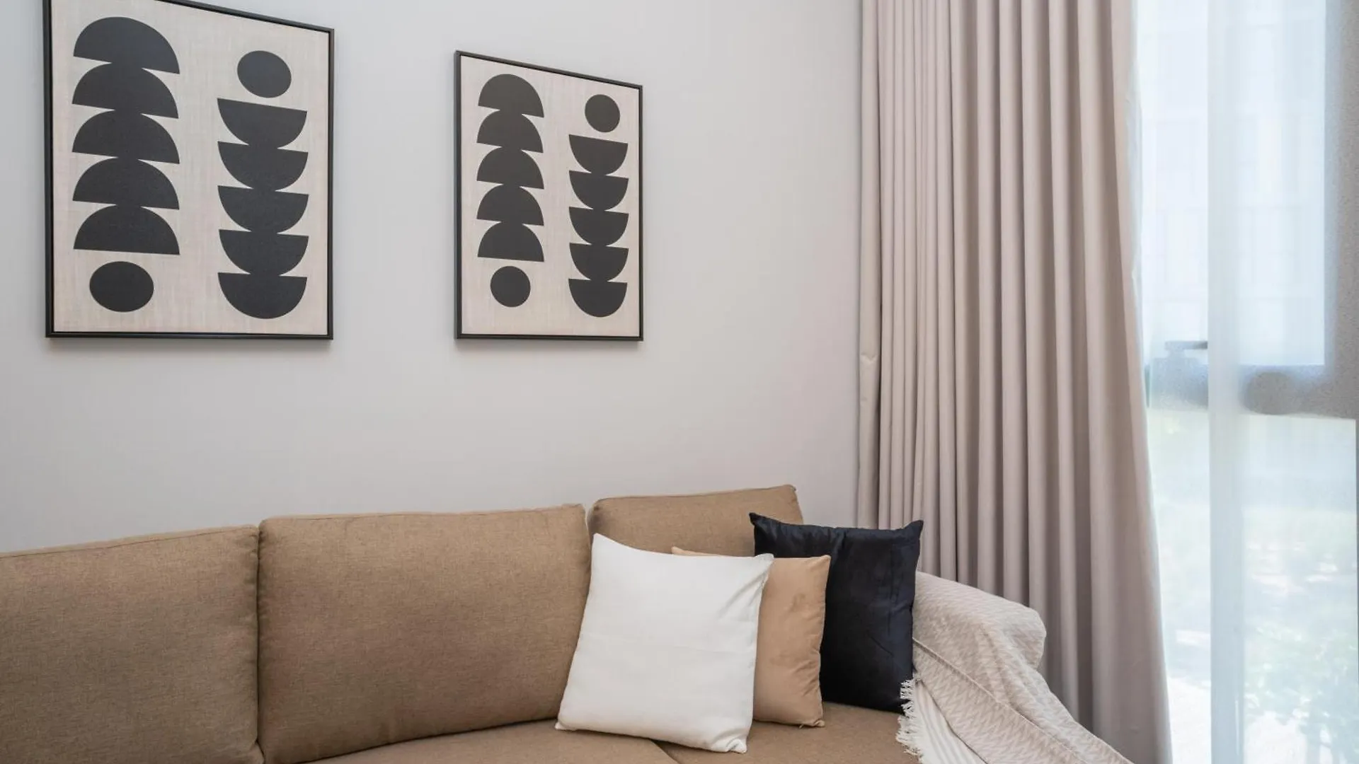 Chic 1Br In Mesk 1 With Serene Balcony Views By Vibel Apartment Dubai